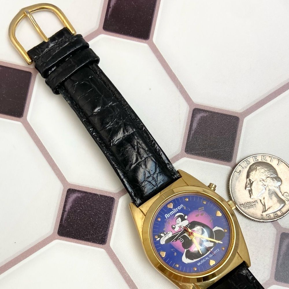Vintage Armitron x Looney Tunes Pepe Le Pew Musical Watch “…Mood for Love” 🎵 - Picture 14 of 17